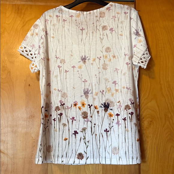 Madewell White Floral V-Neck Eyelet Trim Top - Picture 3 of 3